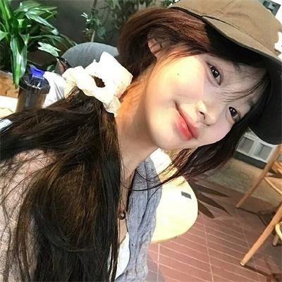 抓住稻草的野兽